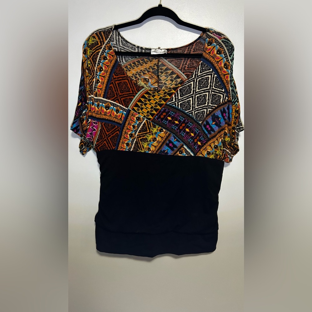 Boutique colorful top